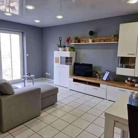 Mit Balkon, Kueche & Waschmaschine An Der Whu Apartment *