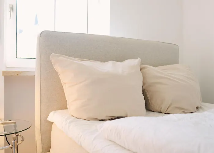 Mit Balkon, Kueche & Waschmaschine An Der Whu דירה