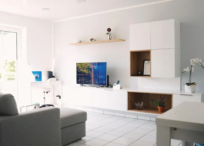 דירה Mit Balkon, Kueche & Waschmaschine An Der Whu *