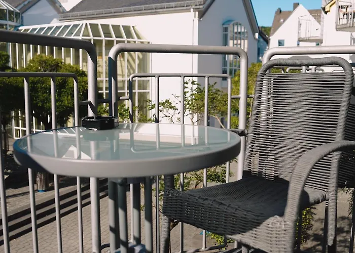 Mit Balkon, Kueche & Waschmaschine An Der Whu *