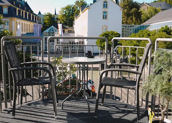 Mit Balkon, Kueche & Waschmaschine An Der Whu ולנדר